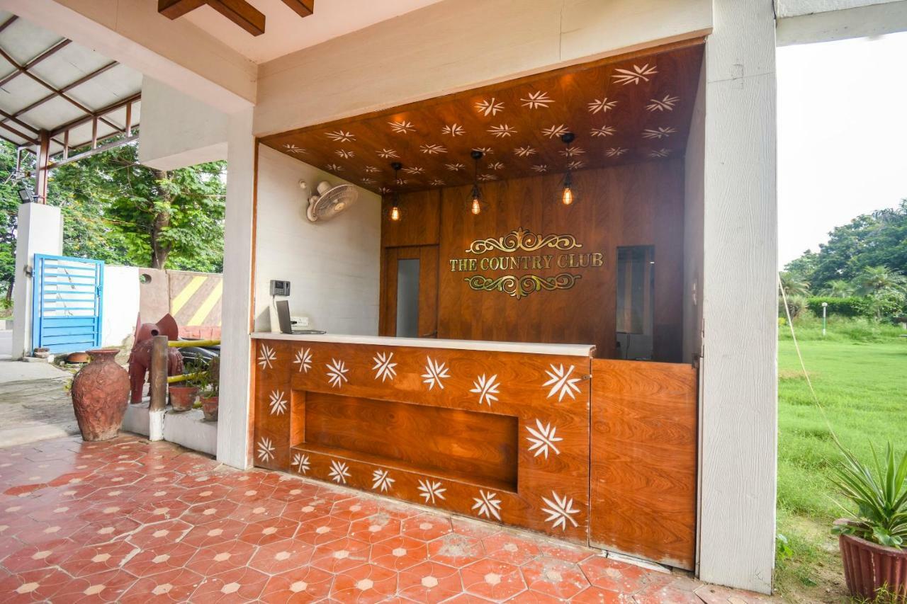 Oyo 47464 Hotel The Country Club Bilāspur Exteriér fotografie